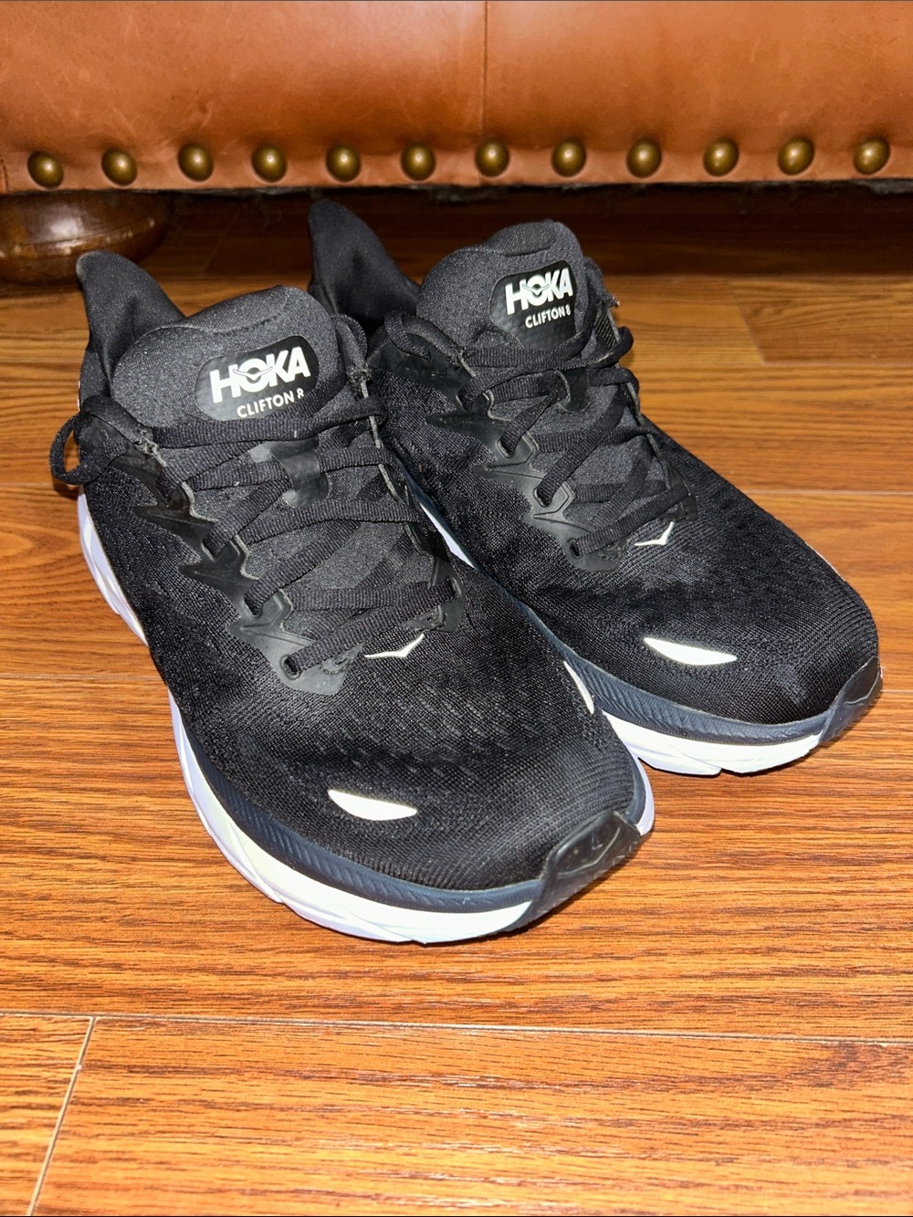 Hoka One One Men’s Clifton 8 Sneaker Size 8.5D Black/White 1119393 BWHT Running